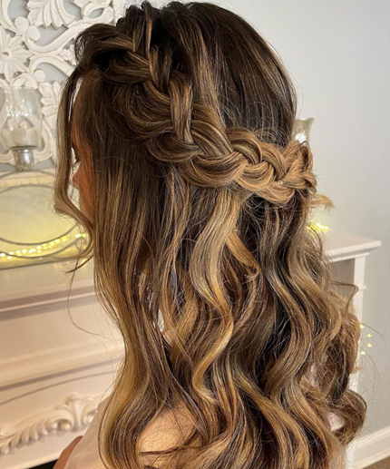 Choosing The Right Hairstyle As A Bridesmaid